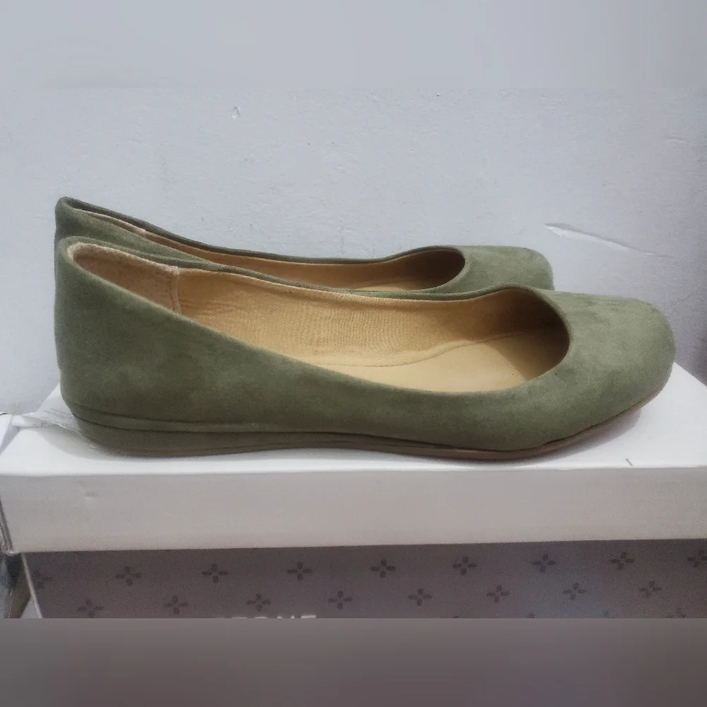 Sun + Stone Eliana Flats - Picture 2 of 4